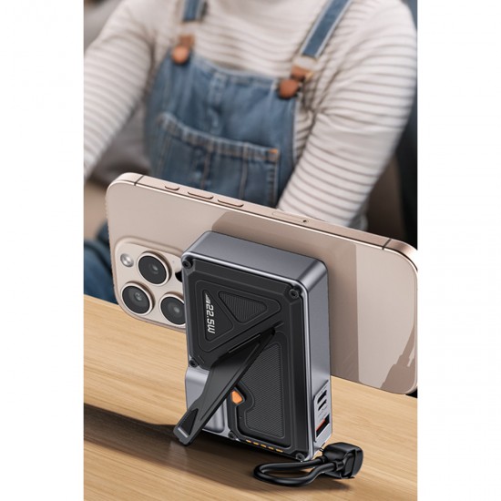 Yesido YP89 Akım Korumalı ve Stantlı 10.000 mAh 5in1 22.5W PD 15W Kablosuz Hızlı Şarj Destekli Magsafe Powerbank (Beyaz)